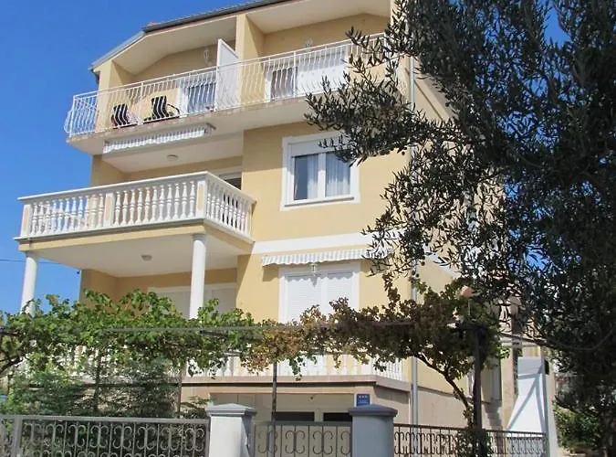 House Damir 3*
